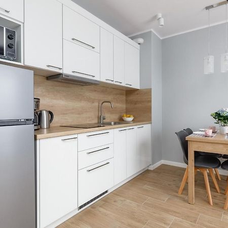 Apartment Rybacka With Parking&Balcony By Noclegi Renters Мендзиводзе Екстериор снимка