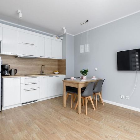 Apartment Rybacka With Parking&Balcony By Noclegi Renters Мендзиводзе Екстериор снимка