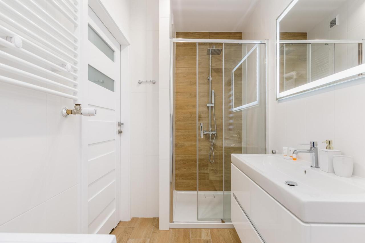 Apartment Rybacka With Parking&Balcony By Noclegi Renters Мендзиводзе Екстериор снимка